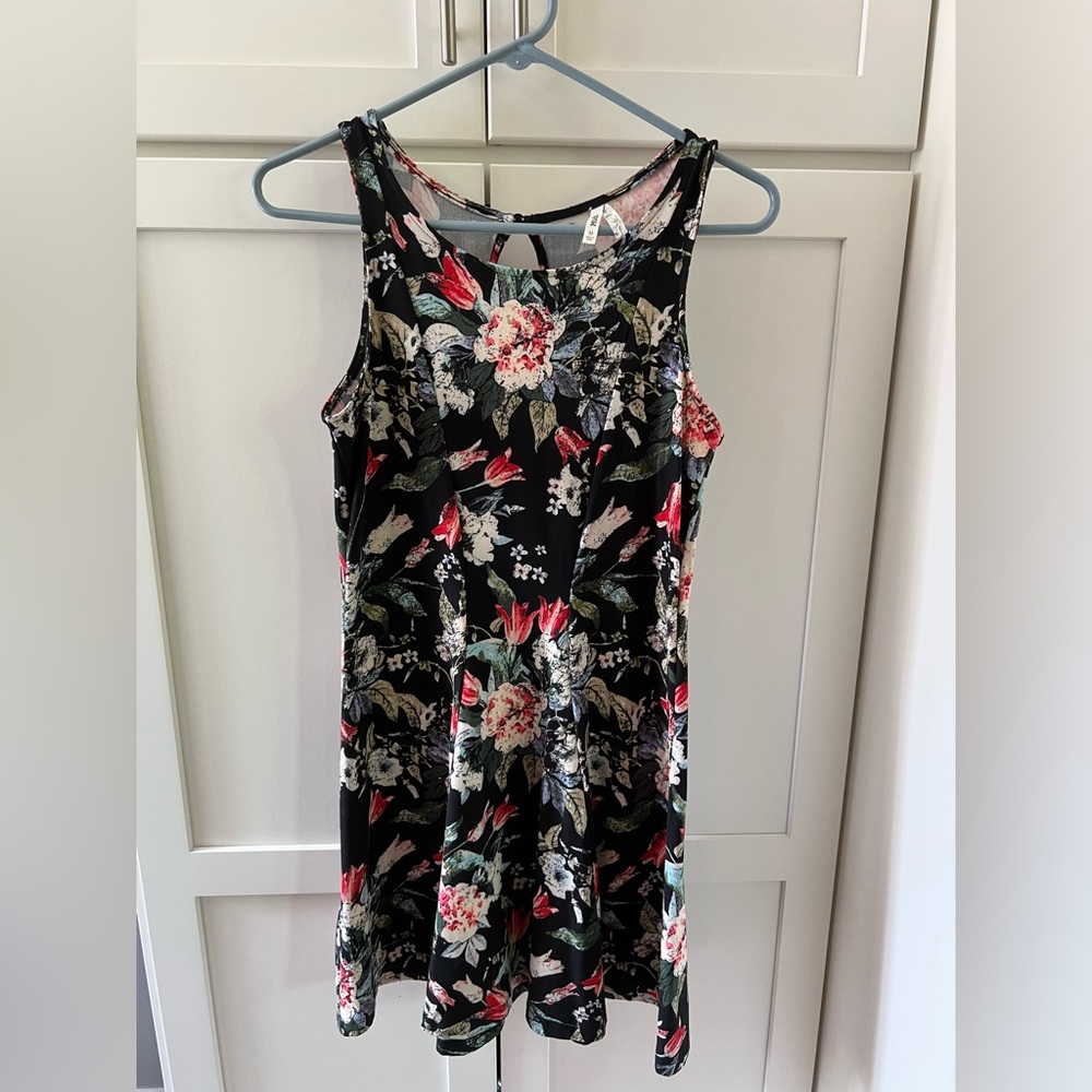 Floral dress with swing skirt, by Mudd. Size M, teenager